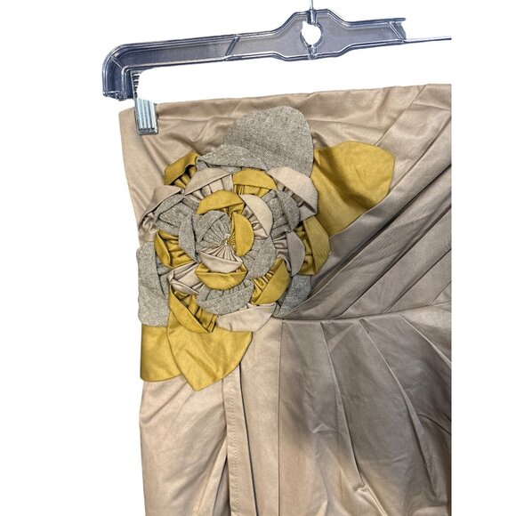 Ryu NWT Beige Strapless Dress With Floral Applique Size S - Picture 2 of 6